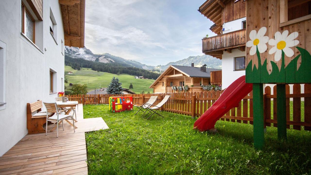 Apartments Chalet Maria Бадія Екстер'єр фото