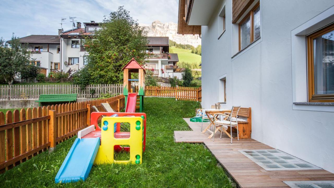 Apartments Chalet Maria Бадія Екстер'єр фото